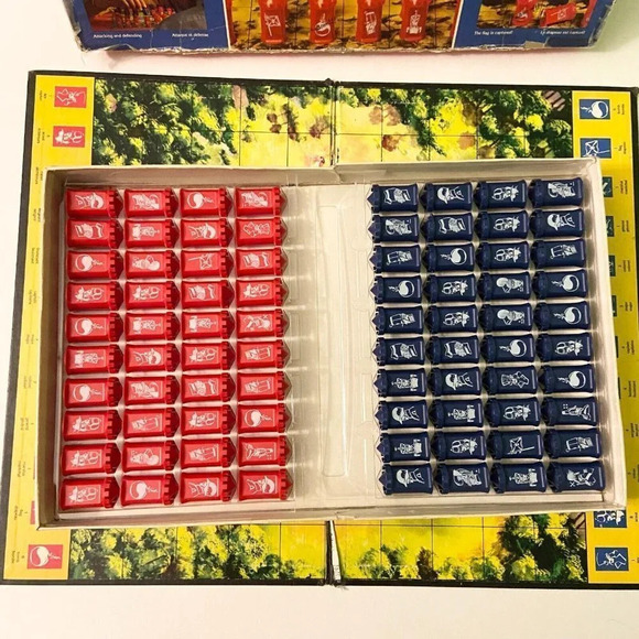 Vintage 1959 Stratego Board Game Chieftain Housemann en Hotte Damaged Board - Picture 10 of 16